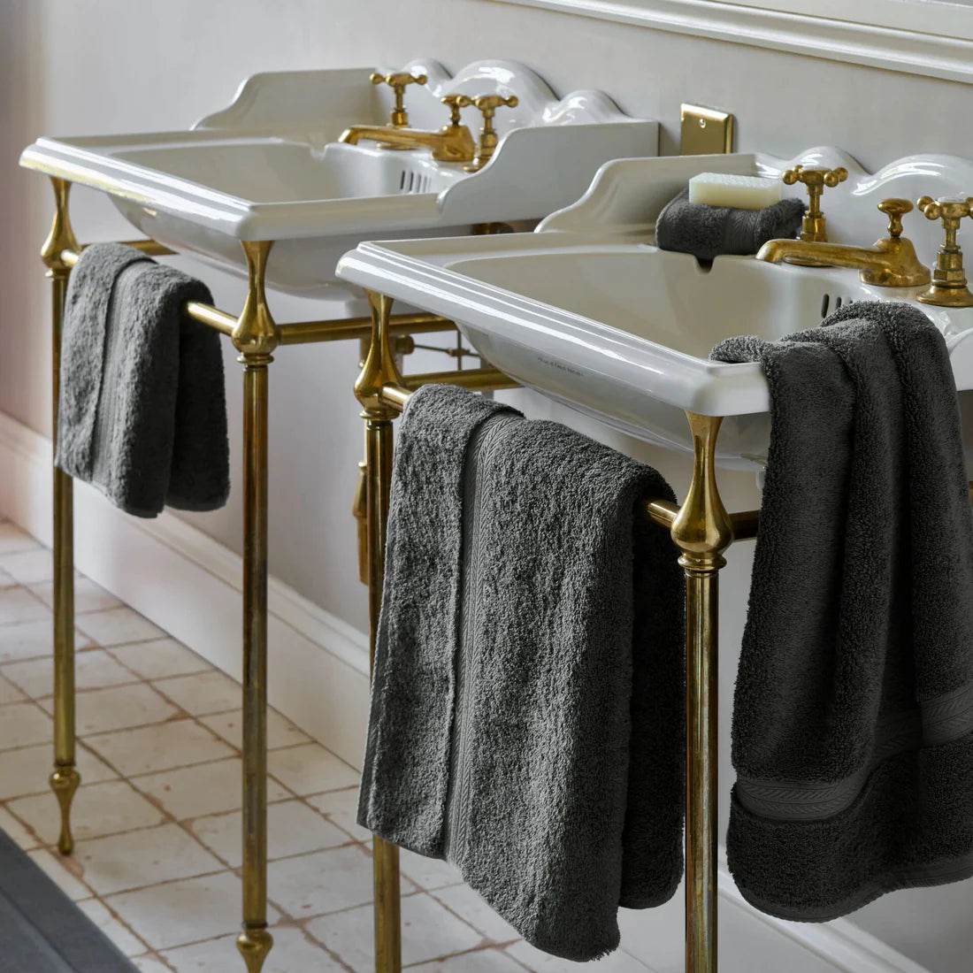 Renaissance Ash Grey Bath Towel – 100% Cotton Plush
